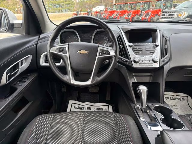 2015 Silver Ice Metallic Chevrolet Equinox LT AWD SUV