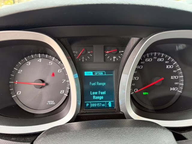 2015 Silver Ice Metallic Chevrolet Equinox LT AWD SUV