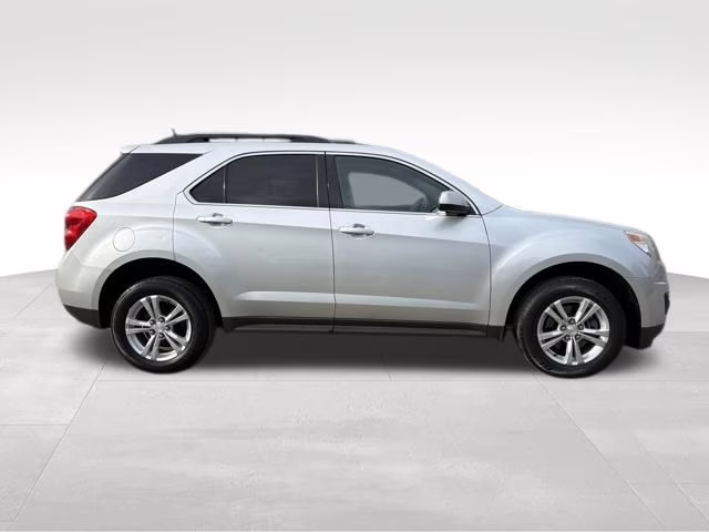 2015 Silver Ice Metallic Chevrolet Equinox LT AWD SUV