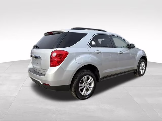 2015 Silver Ice Metallic Chevrolet Equinox LT AWD SUV
