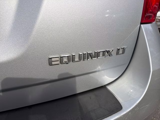 2015 Silver Ice Metallic Chevrolet Equinox LT AWD SUV