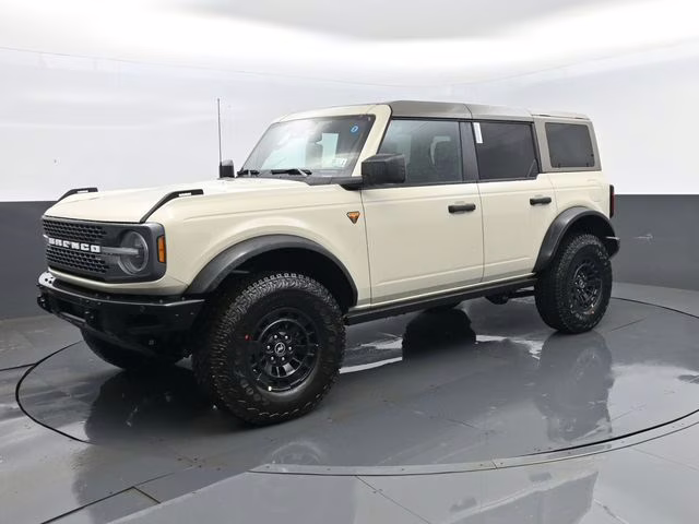 2026 Beige Ford Bronco Badlands 4X4 SUV