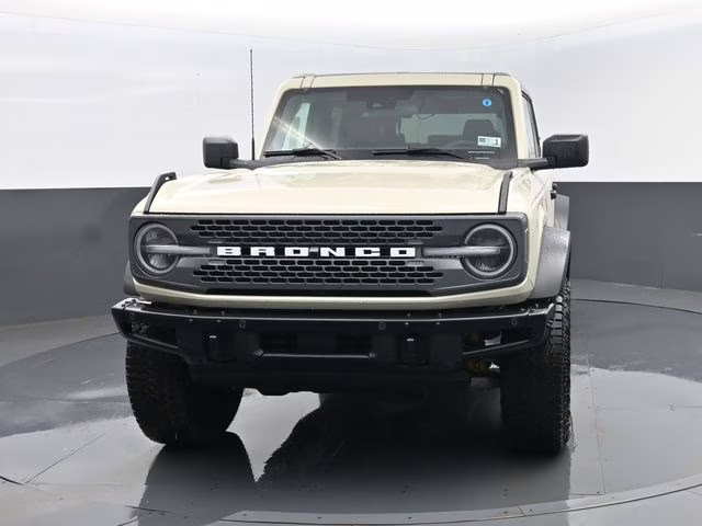 2026 Beige Ford Bronco Badlands 4X4 SUV