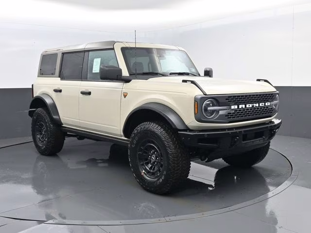 2026 Beige Ford Bronco Badlands 4X4 SUV