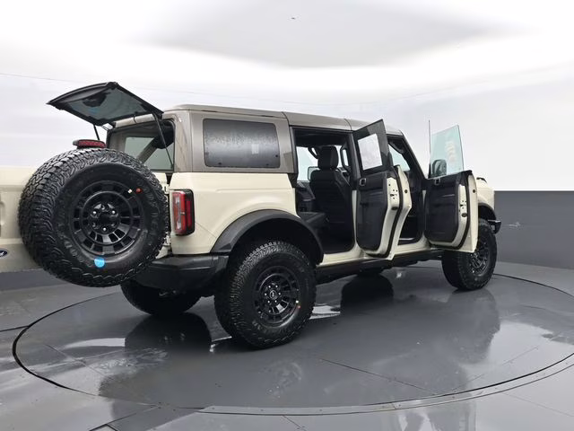 2026 Beige Ford Bronco Badlands 4X4 SUV