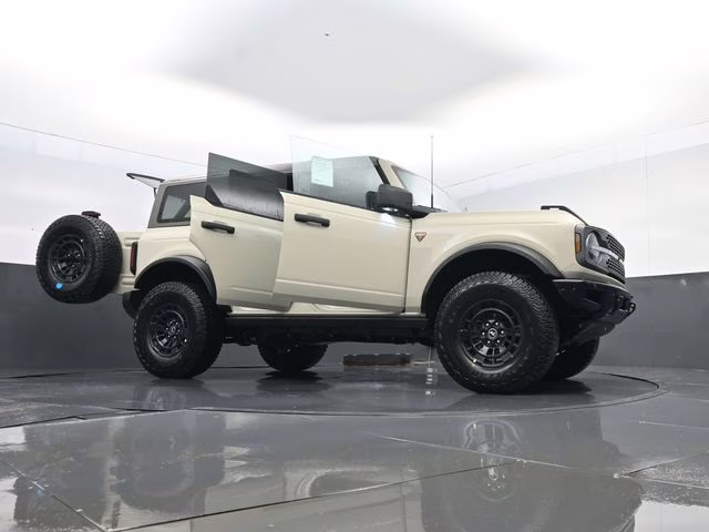 2026 Beige Ford Bronco Badlands 4X4 SUV