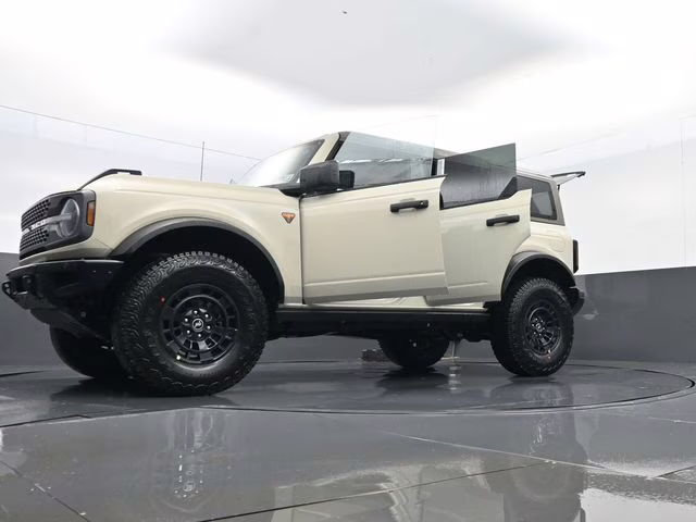 2026 Beige Ford Bronco Badlands 4X4 SUV