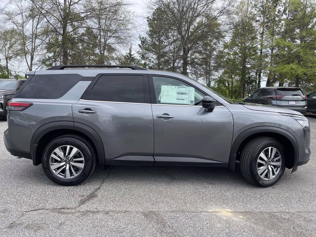2026 Gun Metallic Nissan Pathfinder SL FWD SUV