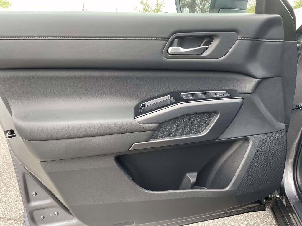 2026 Gun Metallic Nissan Pathfinder SL FWD SUV