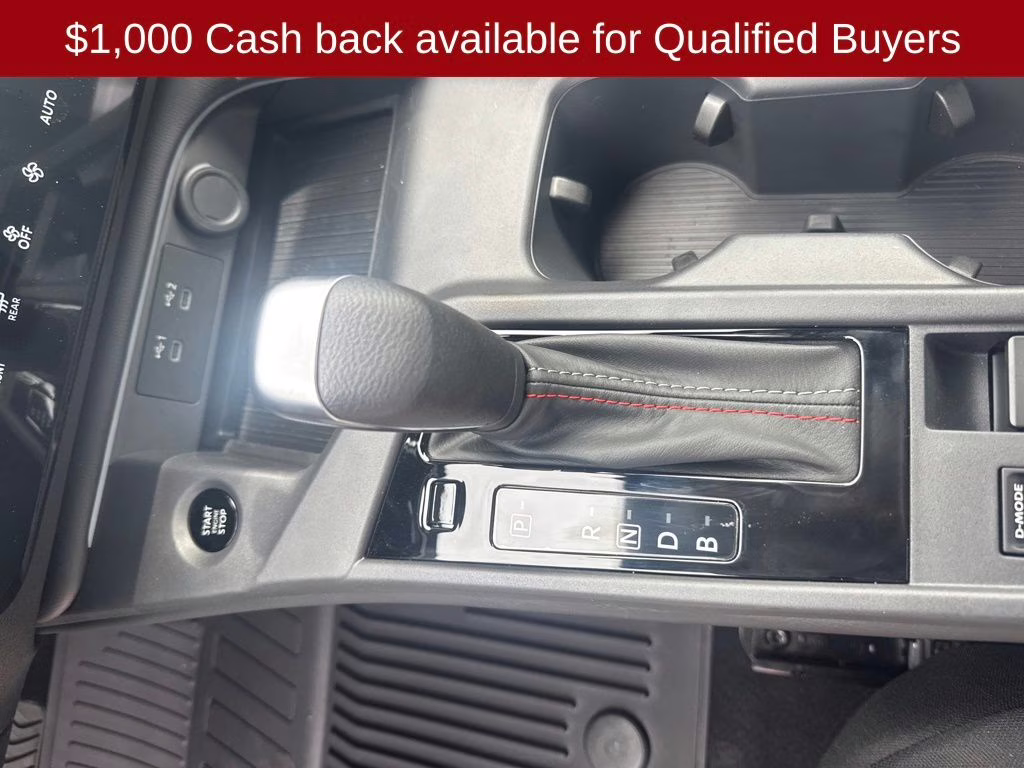 2026 Aspen White/Super Black Nissan Sentra SR FWD Sedan