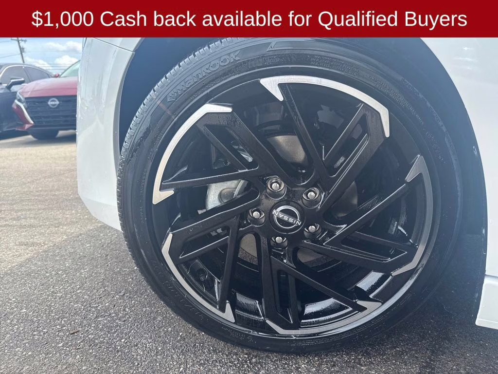 2026 Aspen White/Super Black Nissan Sentra SR FWD Sedan