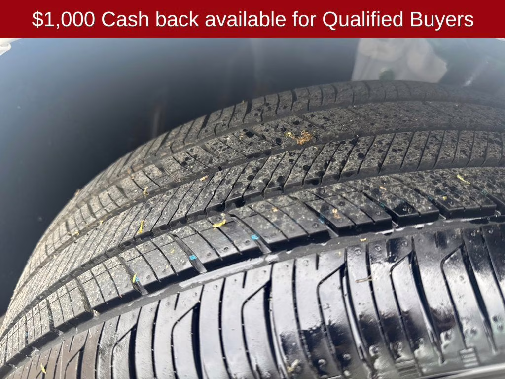 2026 Aspen White/Super Black Nissan Sentra SR FWD Sedan