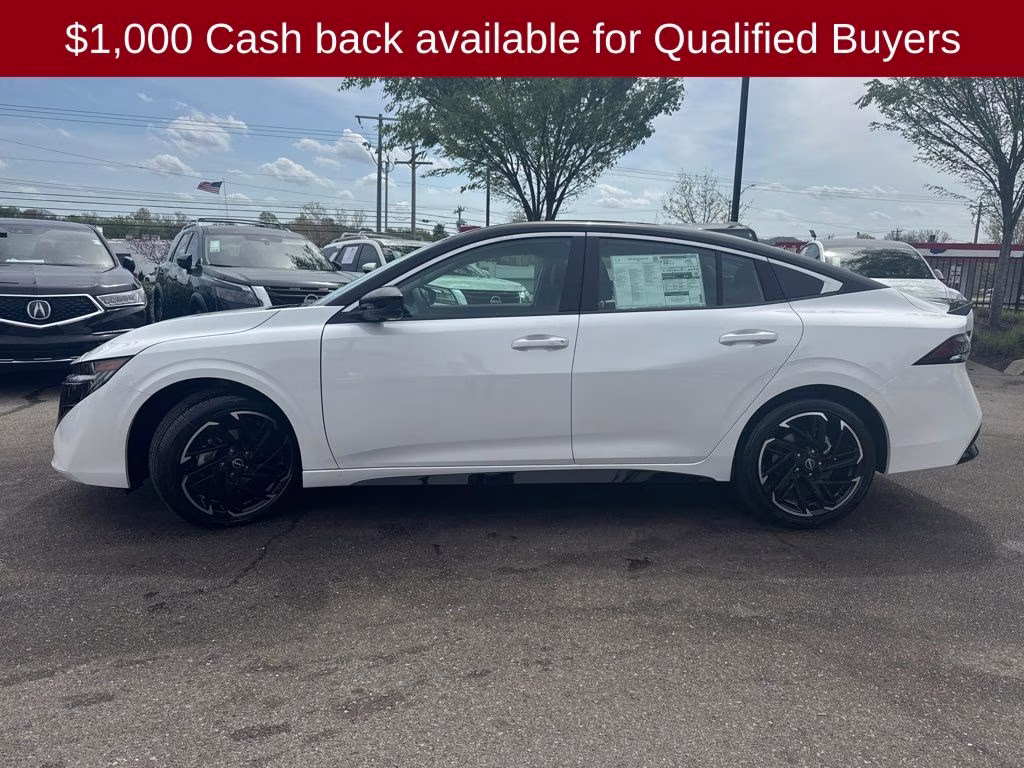 2026 Aspen White/Super Black Nissan Sentra SR FWD Sedan