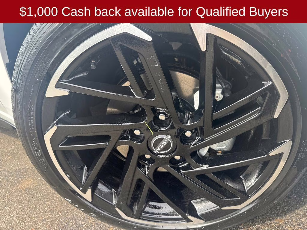 2026 Aspen White/Super Black Nissan Sentra SR FWD Sedan