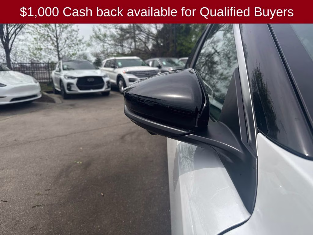 2026 Aspen White/Super Black Nissan Sentra SR FWD Sedan
