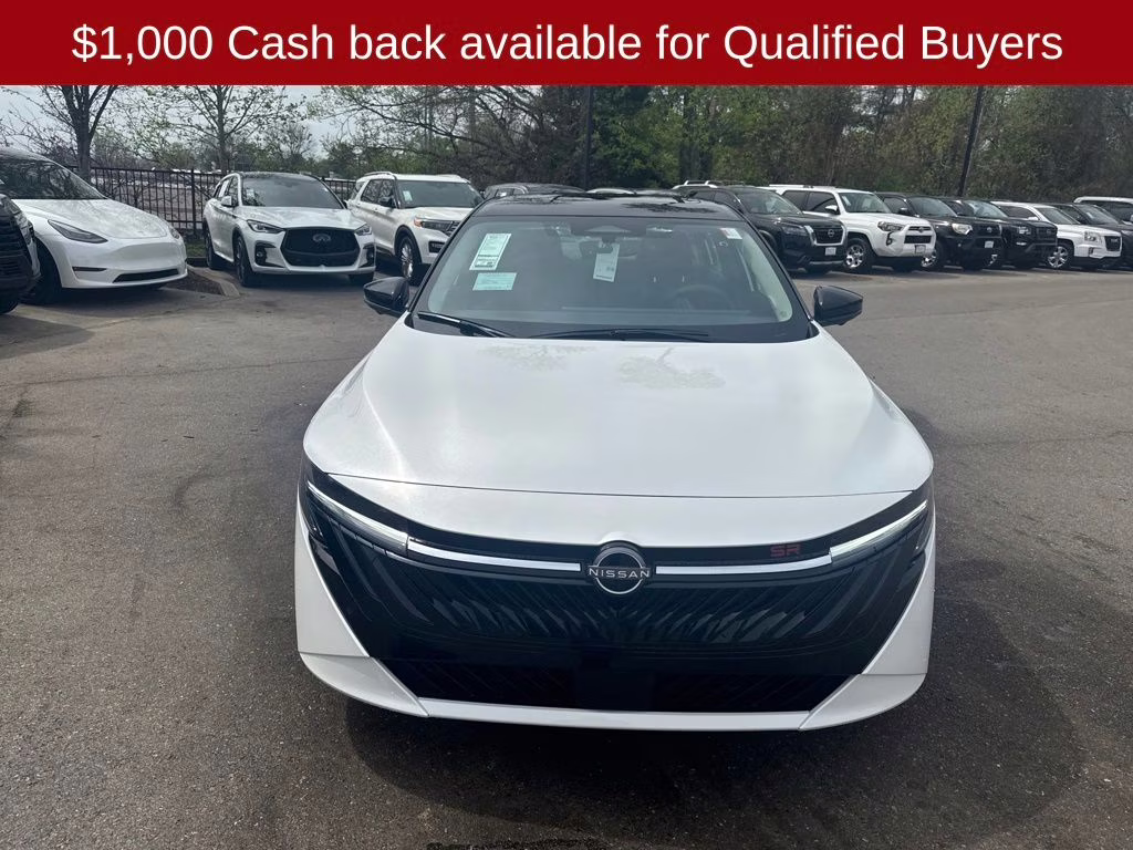 2026 Aspen White/Super Black Nissan Sentra SR FWD Sedan