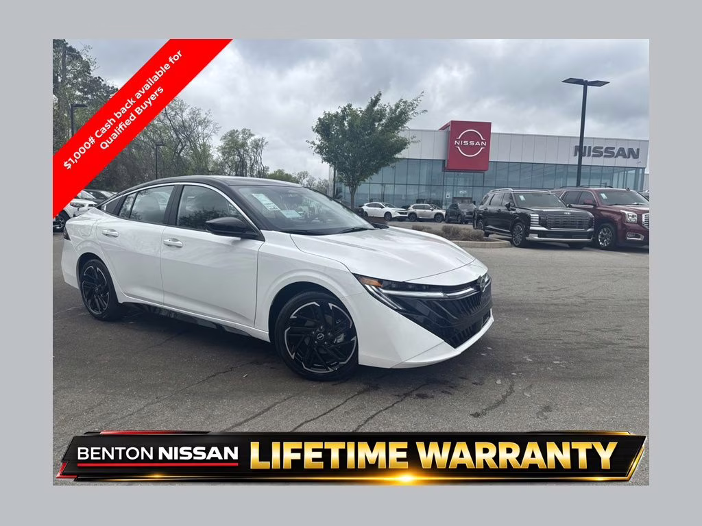 2026 Aspen White/Super Black Nissan Sentra SR FWD Sedan