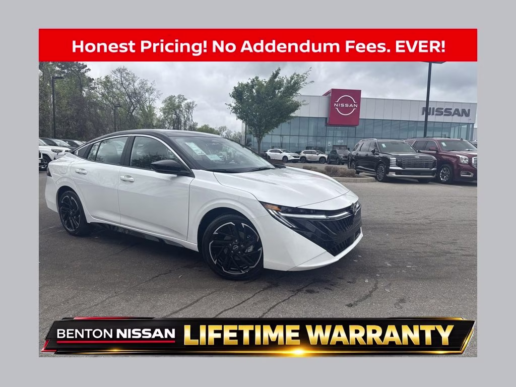 2026 Aspen White/Super Black Nissan Sentra SR FWD Sedan
