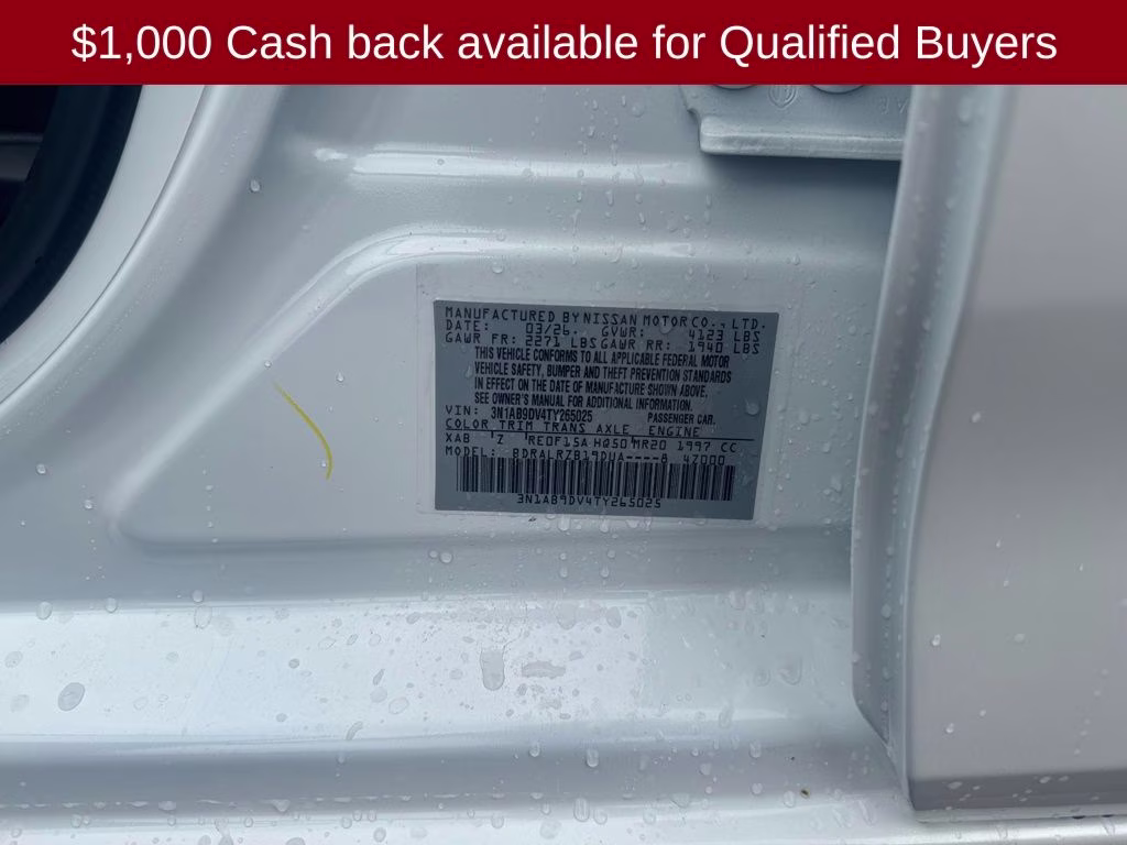2026 Aspen White/Super Black Nissan Sentra SR FWD Sedan