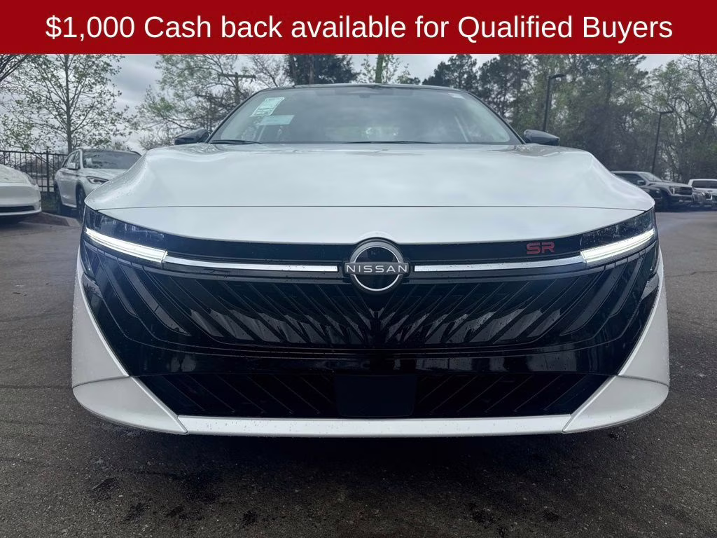 2026 Aspen White/Super Black Nissan Sentra SR FWD Sedan