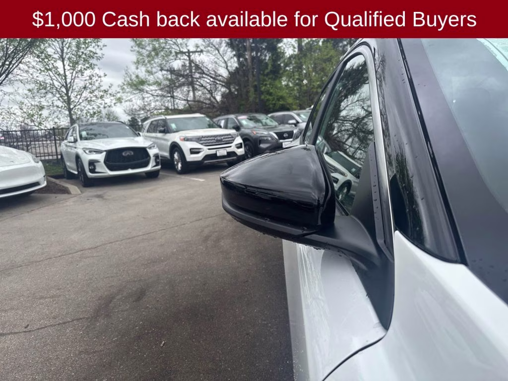 2026 Aspen White/Super Black Nissan Sentra SR FWD Sedan
