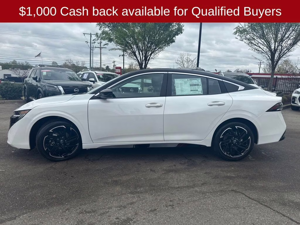 2026 Aspen White/Super Black Nissan Sentra SR FWD Sedan