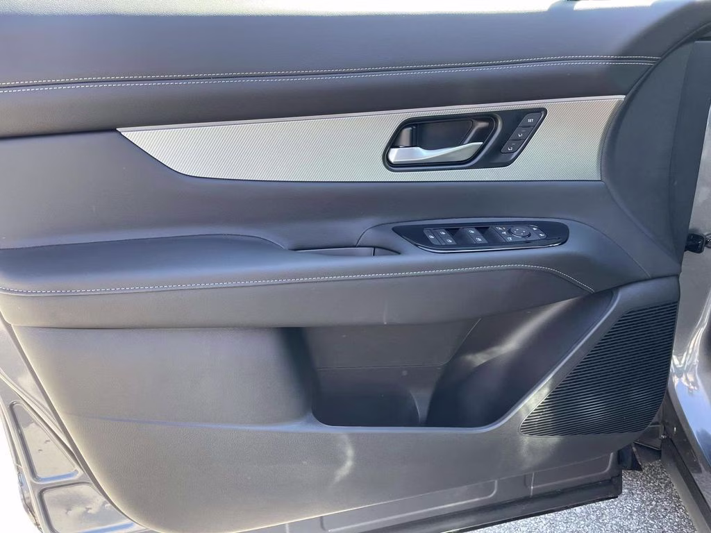 2026 Gun Metallic Nissan Murano Platinum AWD SUV