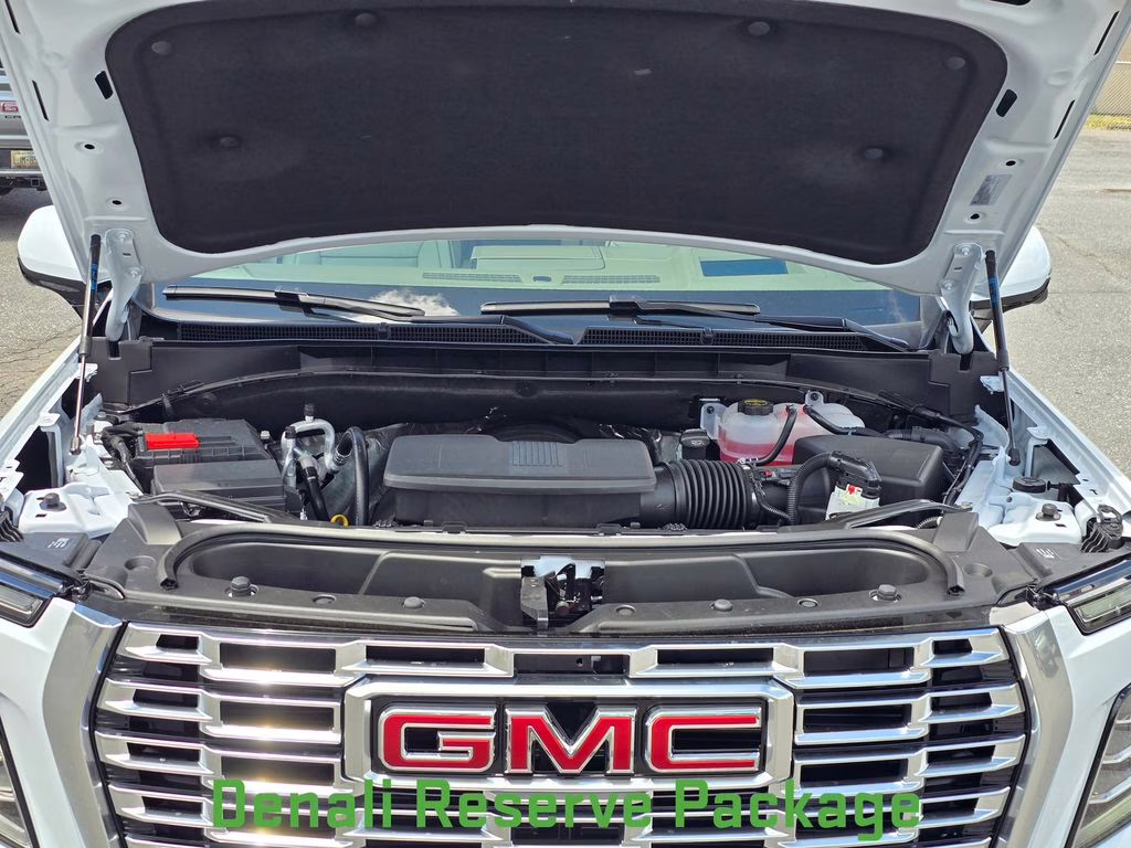 2026 Glacier White Tricoat GMC Yukon Denali 4X4 SUV