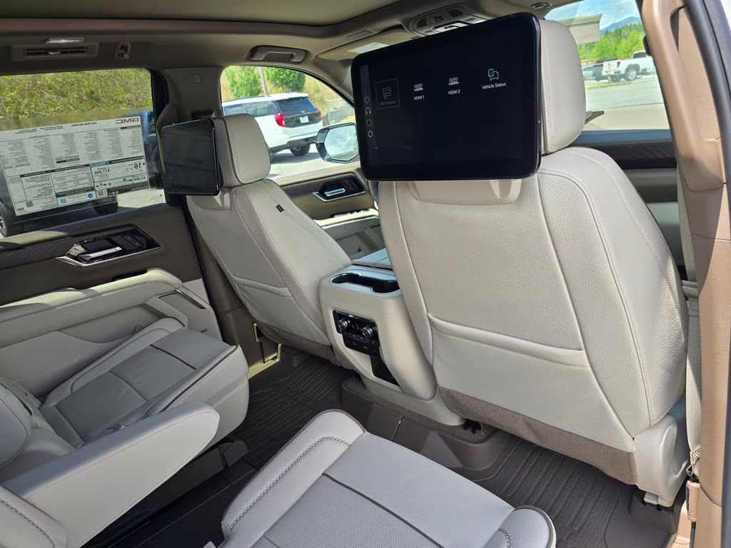 2026 Glacier White Tricoat GMC Yukon Denali 4X4 SUV