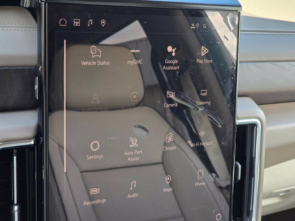 2026 Glacier White Tricoat GMC Yukon Denali 4X4 SUV