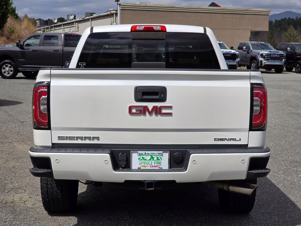2018 White Frost Tricoat GMC Sierra 1500 Denali 4X4 Truck