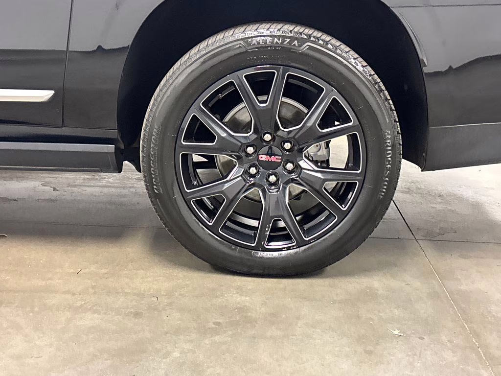 2023 Onyx Black GMC Yukon XL Denali 4X4 SUV