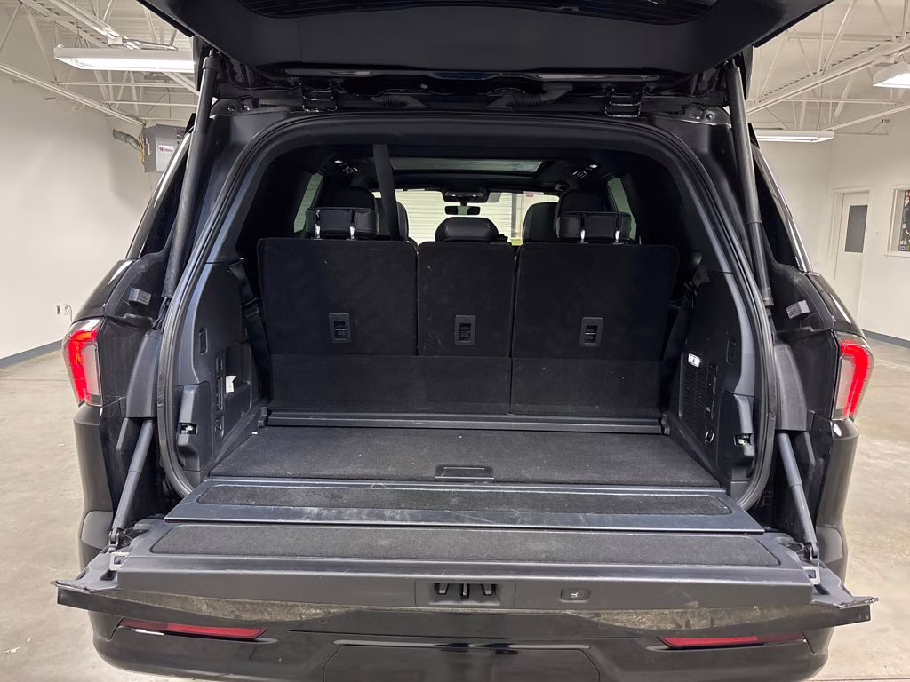 2025 Black Metallic Lincoln Navigator Reserve 4X4 SUV