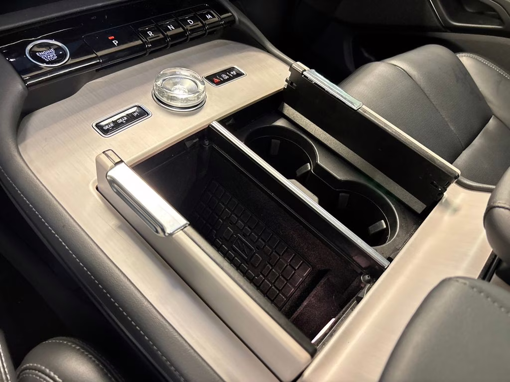 2025 Black Metallic Lincoln Navigator Reserve 4X4 SUV