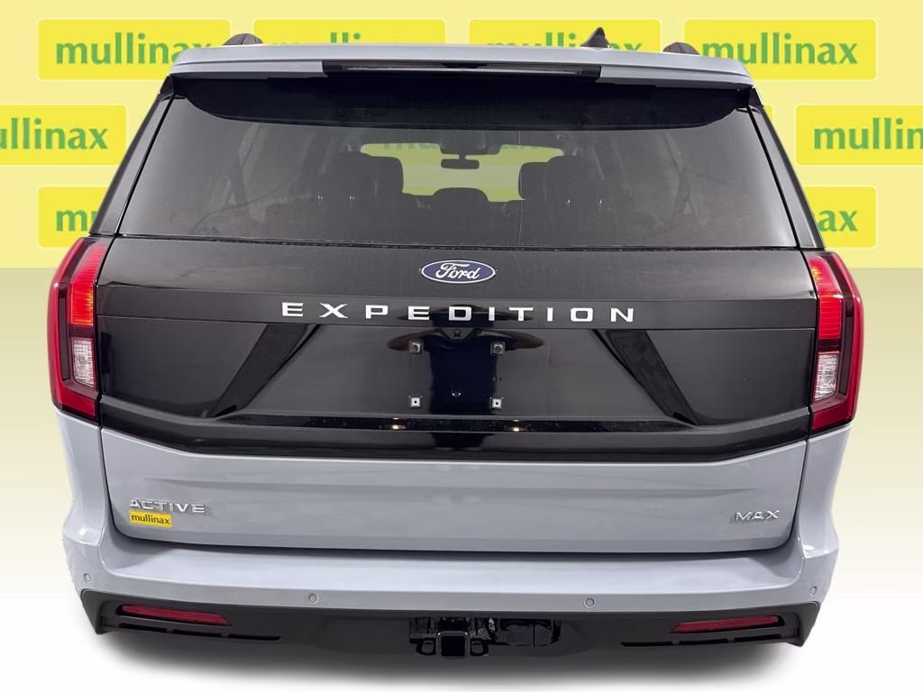 2026 Glacier Gray Metallic Tri-Coat Ford Expedition Max Active RWD SUV