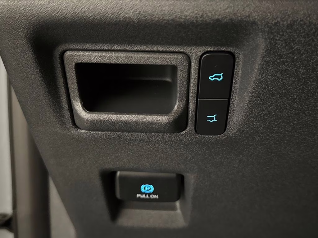 2026 Glacier Gray Metallic Tri-Coat Ford Expedition Max Active RWD SUV