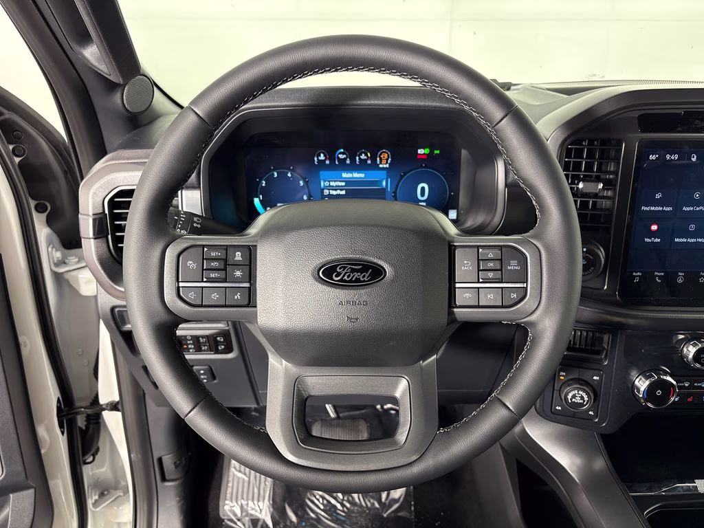 2026 White Ford F-150 Lariat 4X4 Truck