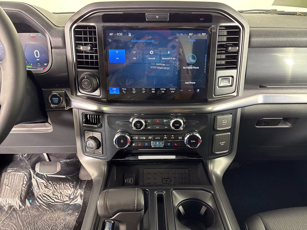 2026 White Ford F-150 Lariat 4X4 Truck