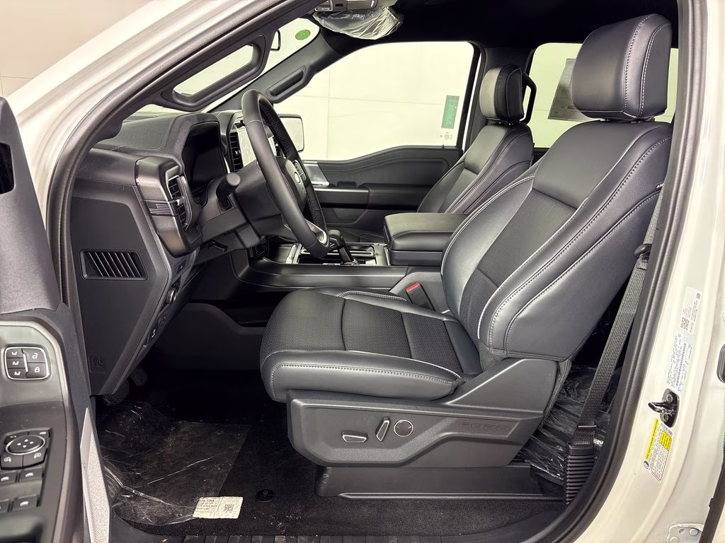 2026 White Ford F-150 Lariat 4X4 Truck