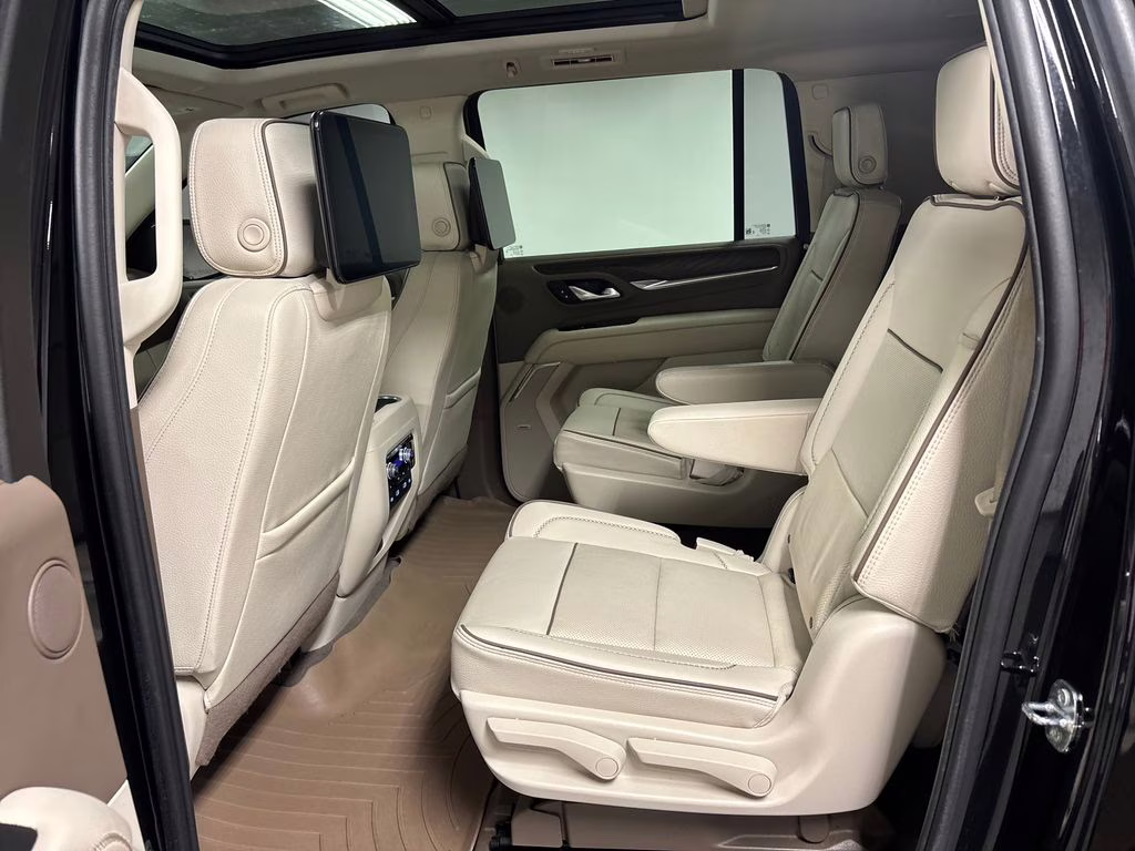 2023 Onyx Black GMC Yukon XL Denali 4X4 SUV