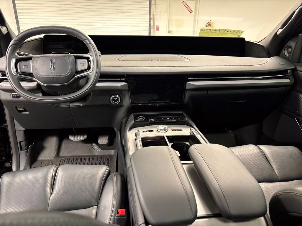 2025 Black Metallic Lincoln Navigator Reserve 4X4 SUV