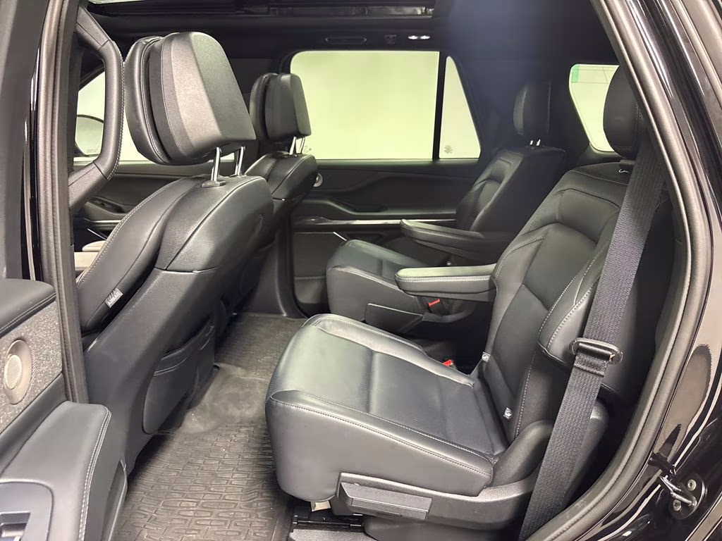 2025 Black Metallic Lincoln Navigator Reserve 4X4 SUV