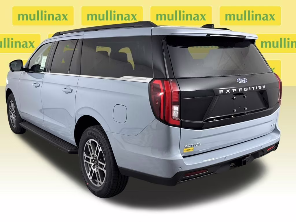 2026 Glacier Gray Metallic Tri-Coat Ford Expedition Max Active RWD SUV