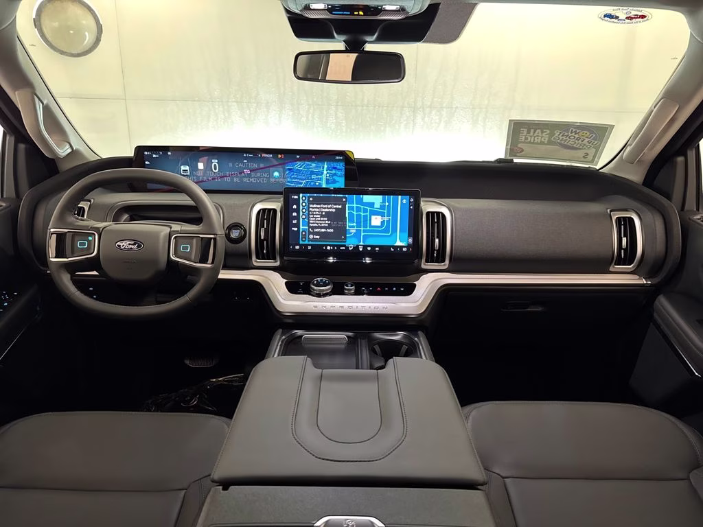 2026 Glacier Gray Metallic Tri-Coat Ford Expedition Max Active RWD SUV