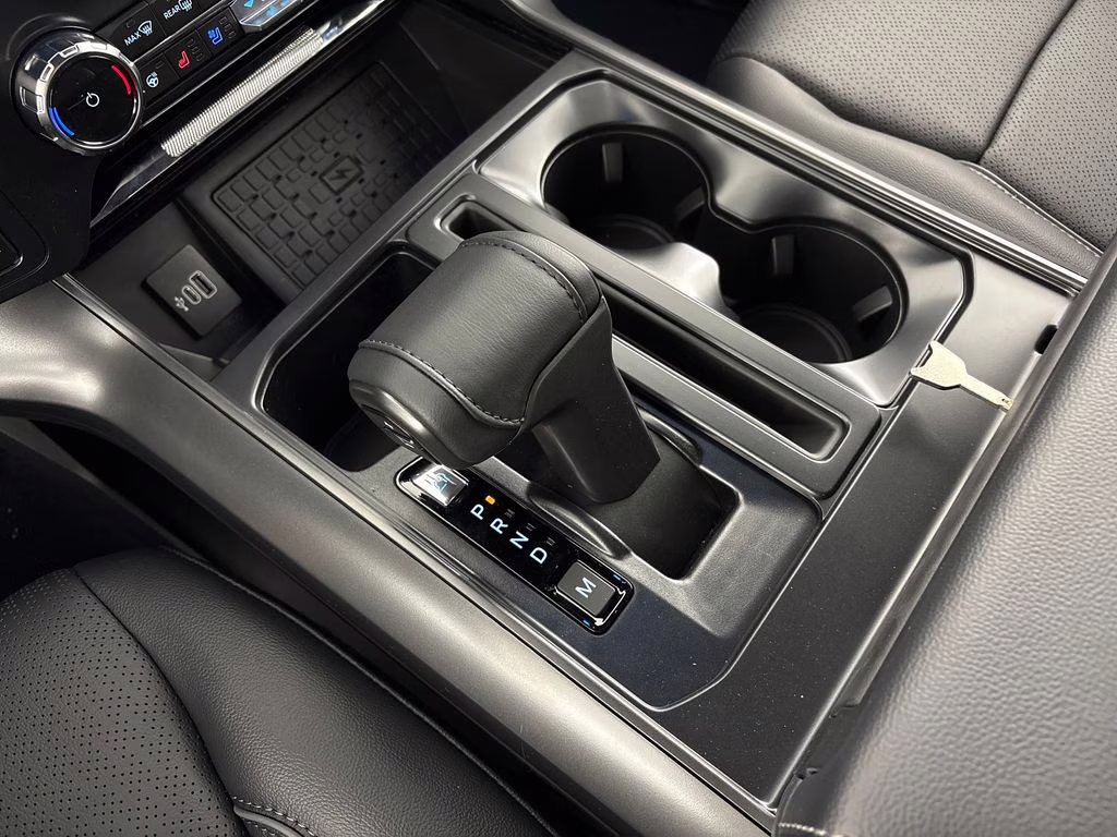 2026 Star White Metallic Tri-Coat Ford F-150 Lariat 4X4 Truck