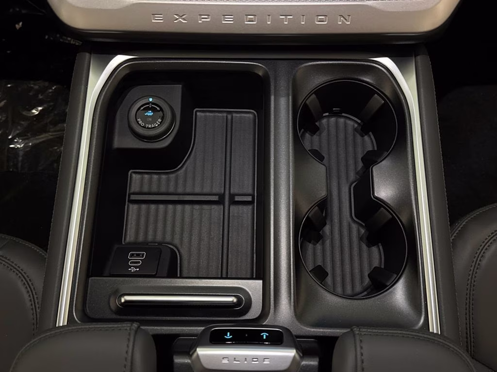 2026 Glacier Gray Metallic Tri-Coat Ford Expedition Max Active RWD SUV