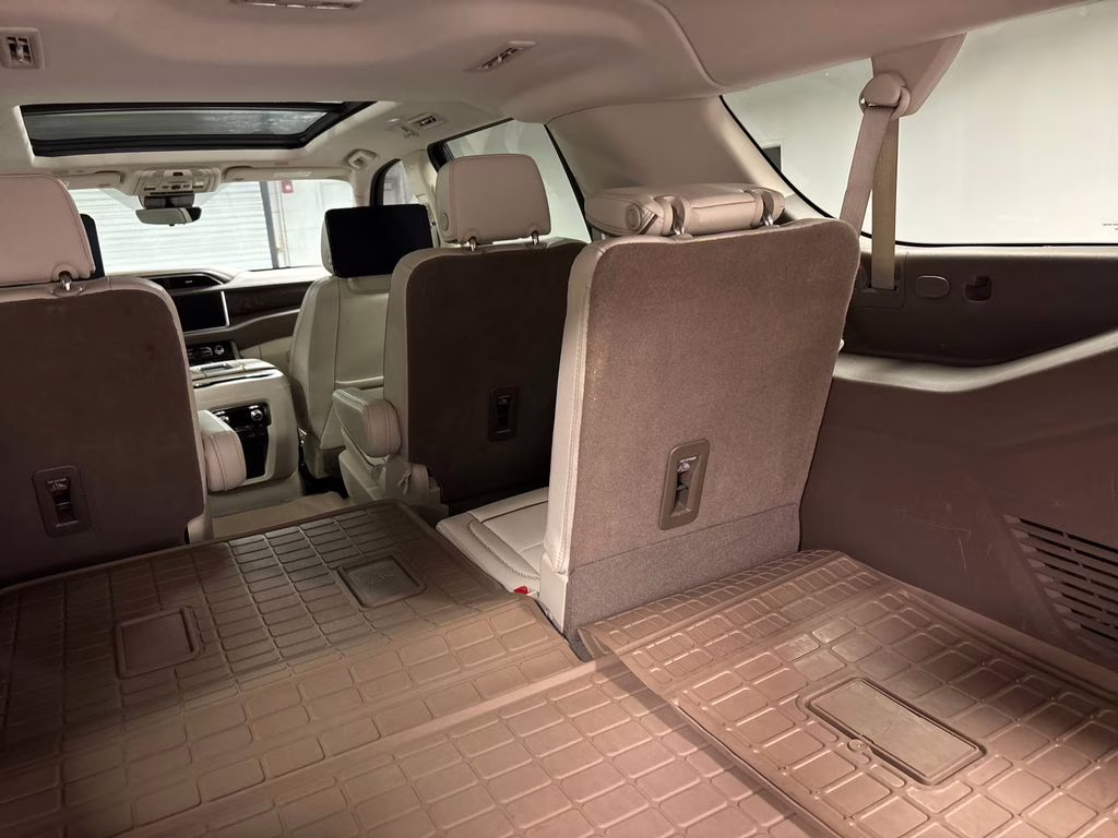 2023 Onyx Black GMC Yukon XL Denali 4X4 SUV