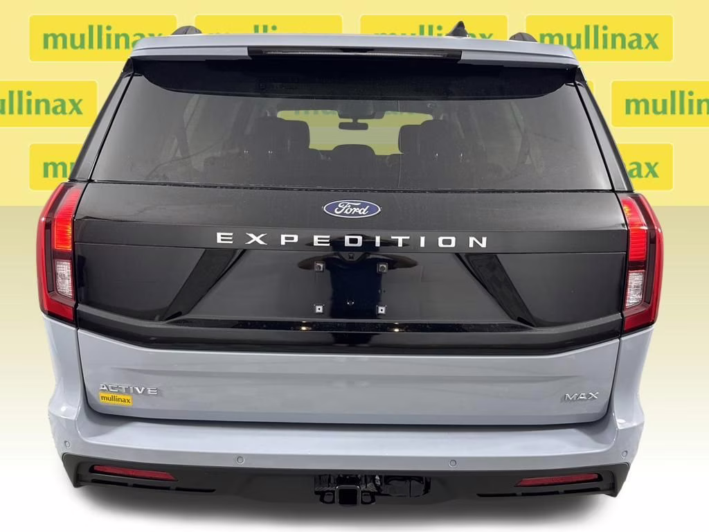 2026 Glacier Gray Metallic Tri-Coat Ford Expedition Max Active RWD SUV