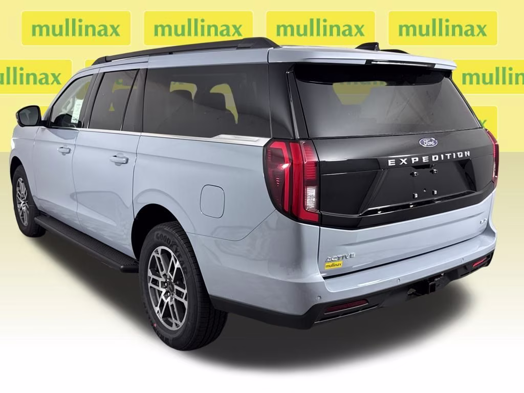 2026 Glacier Gray Metallic Tri-Coat Ford Expedition Max Active RWD SUV
