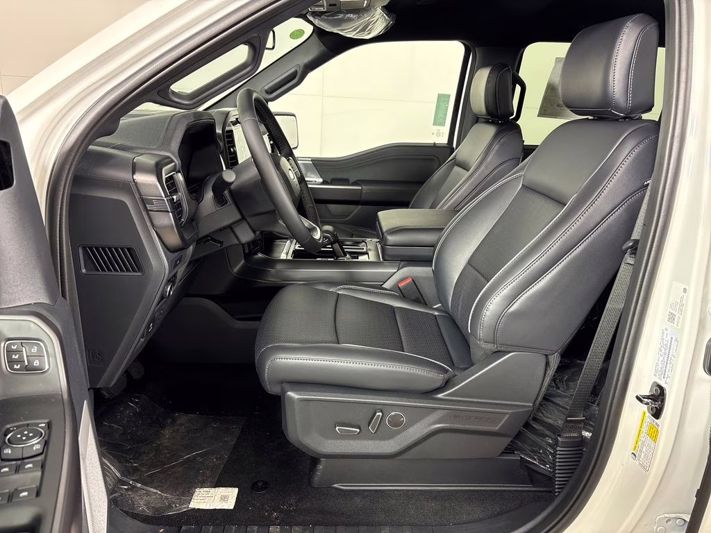 2026 Star White Metallic Tri-Coat Ford F-150 Lariat 4X4 Truck